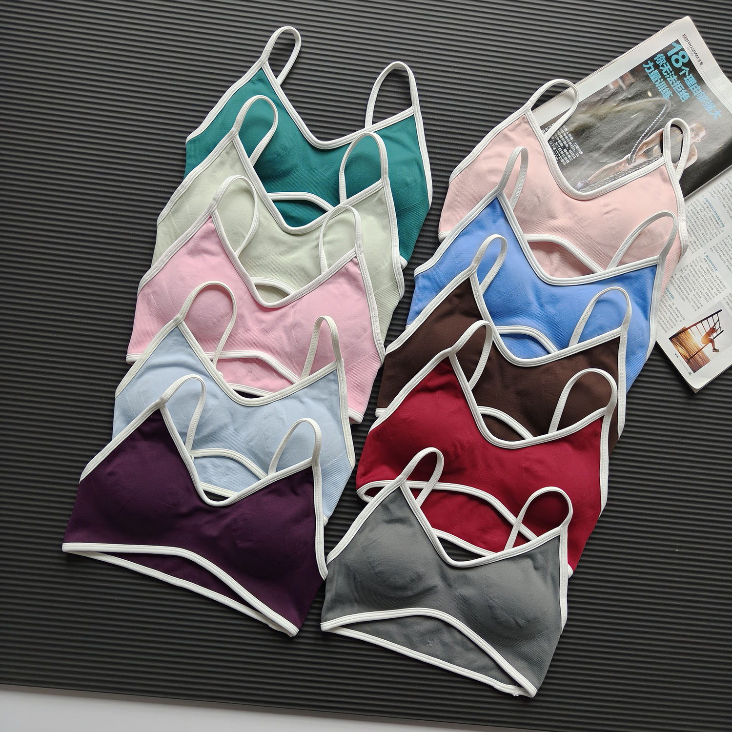 Contrast Color Women's Seamles - Sports Bra High Impact 评论和价格